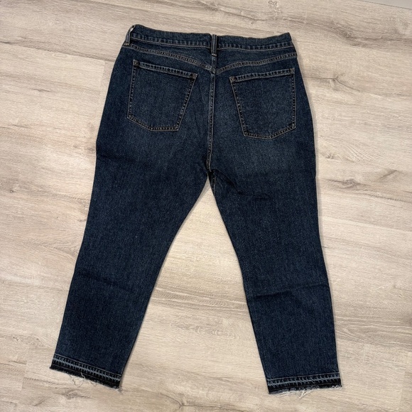 Old Navy Mid Rise Boyfriend Jeans Vina with Raw Hem Size 12 - Picture 9 of 13
